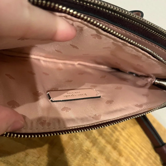 Kate spade ♠️ NWOT Floral pink and maroon Pup Double Zip 3 pocket Crossbody bag - Picture 7 of 11